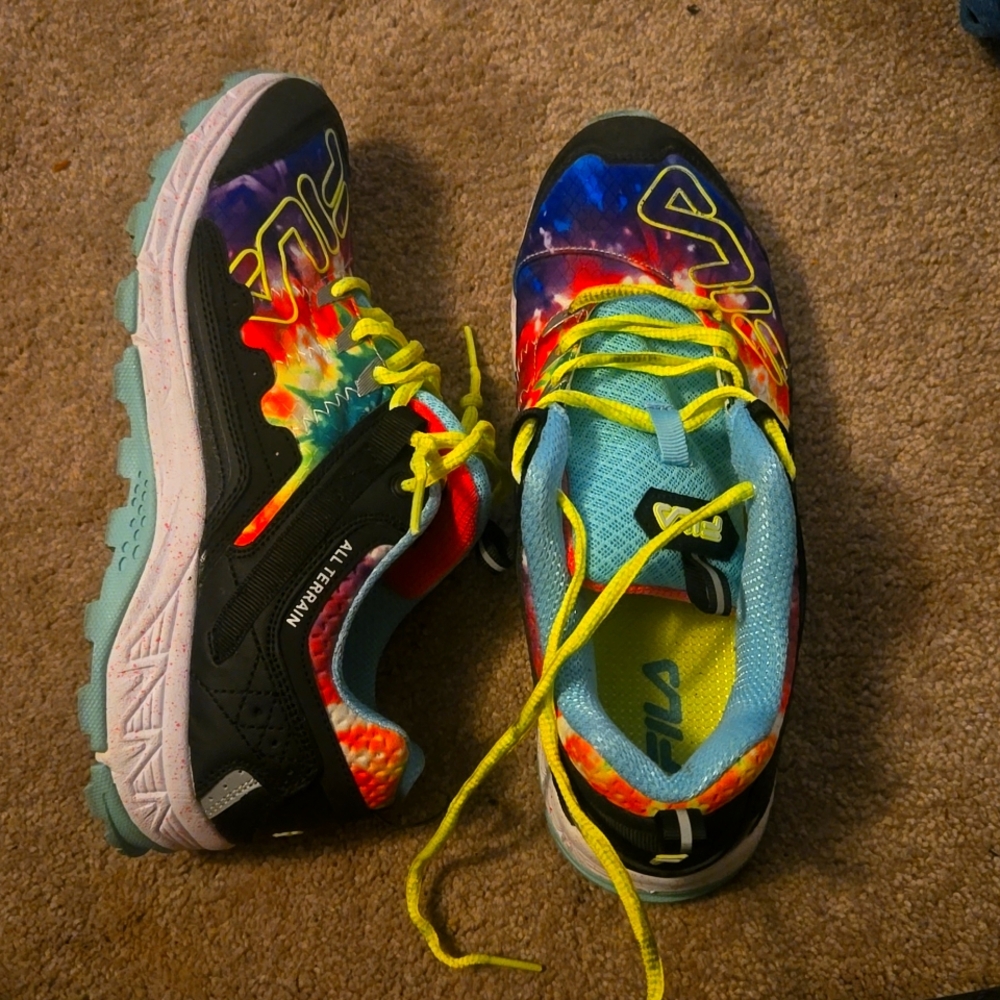 Size 10 Fila